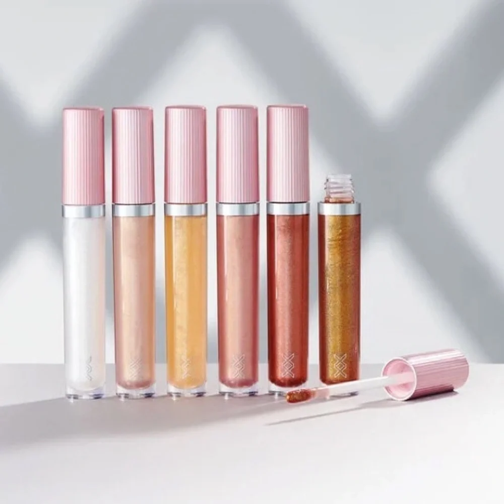 ❄️ Makeup Revolution | XX XXTRA GLOW GLOSS LIPGLOSS STRIKE